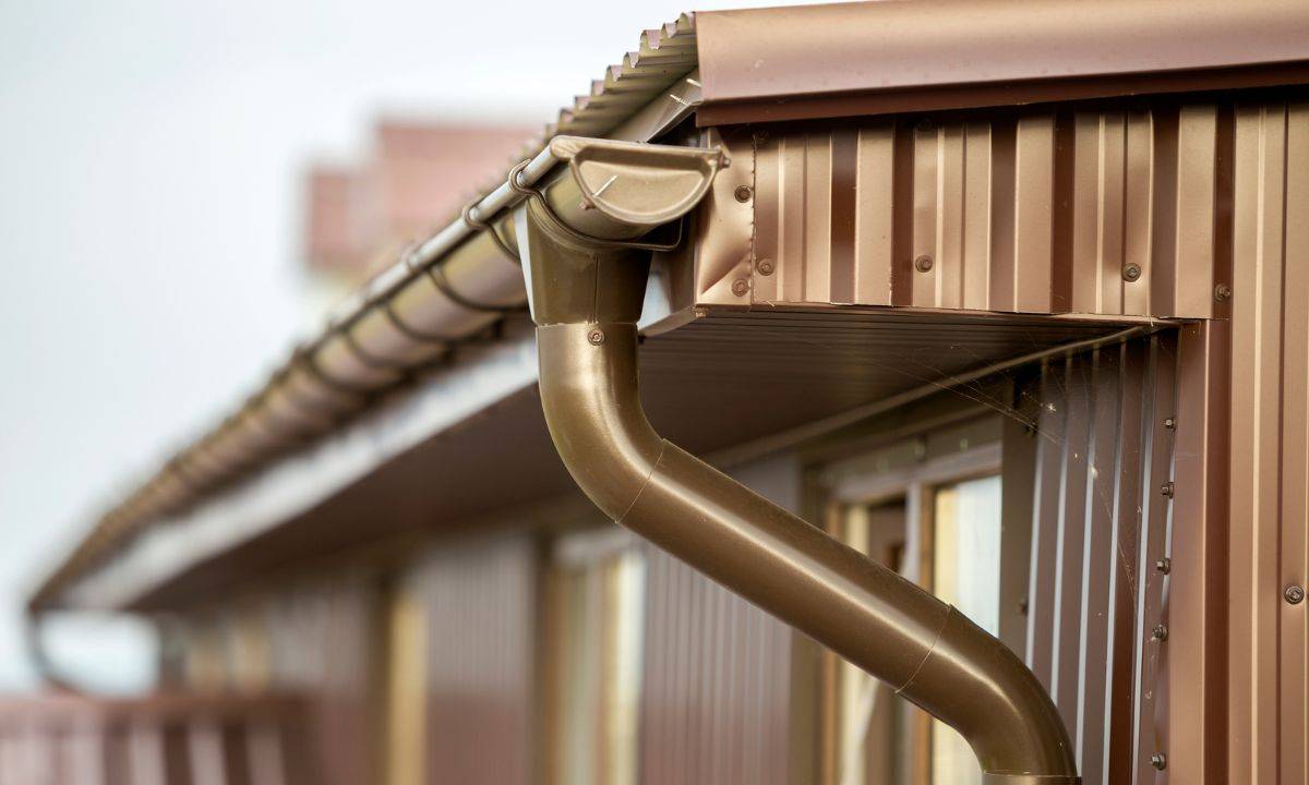 รางน้ำฝนขนาดใหญ่