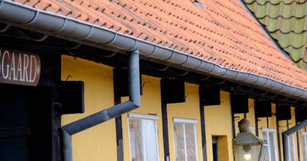 รับมือหน้าฝนด้วยรางน้ำ